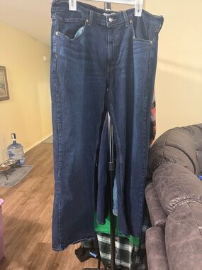 Levi's Men's Dark Blue Bootcut Jeans